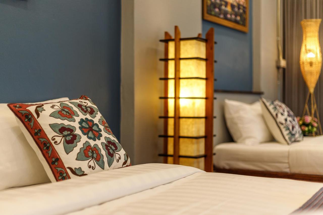 Hostel One Art And Gallery Чиангмай Екстериор снимка