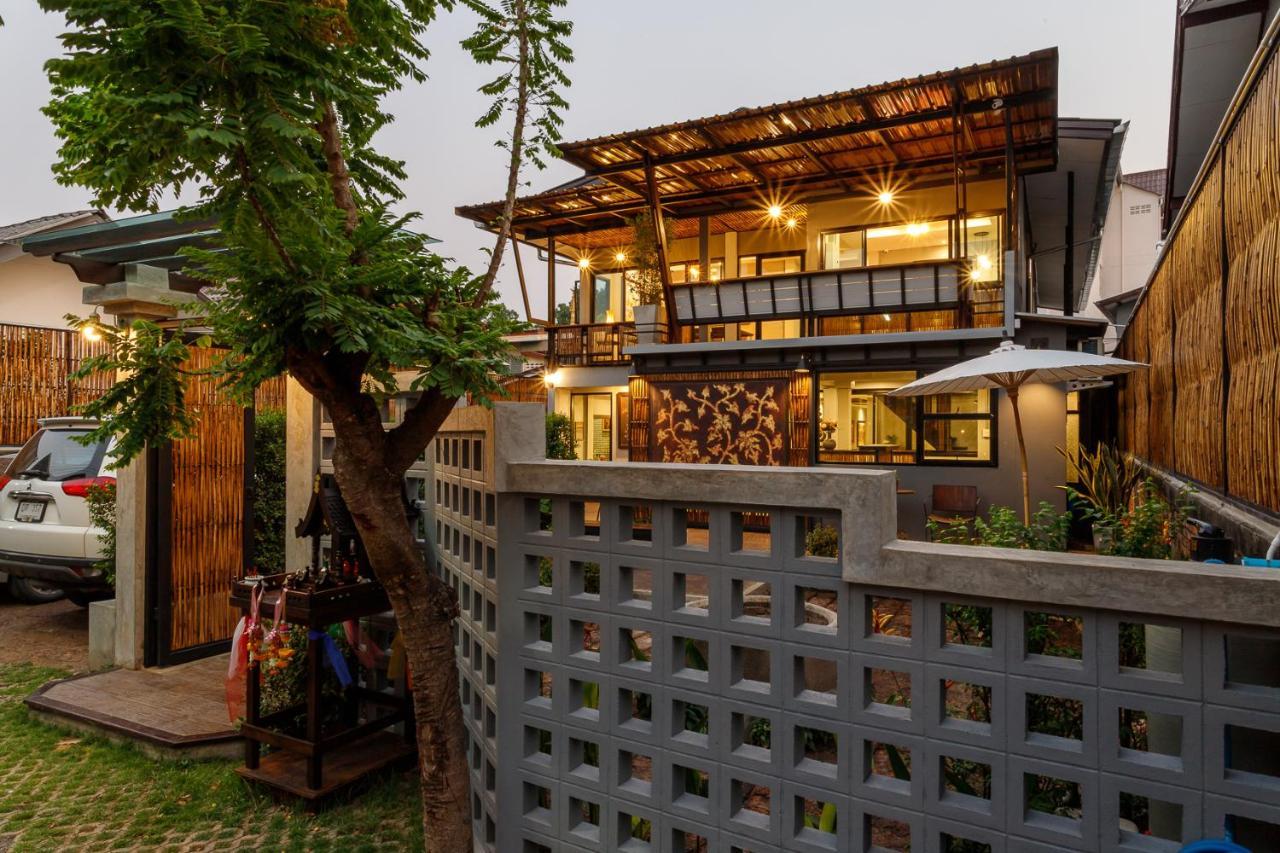 Hostel One Art And Gallery Чиангмай Екстериор снимка