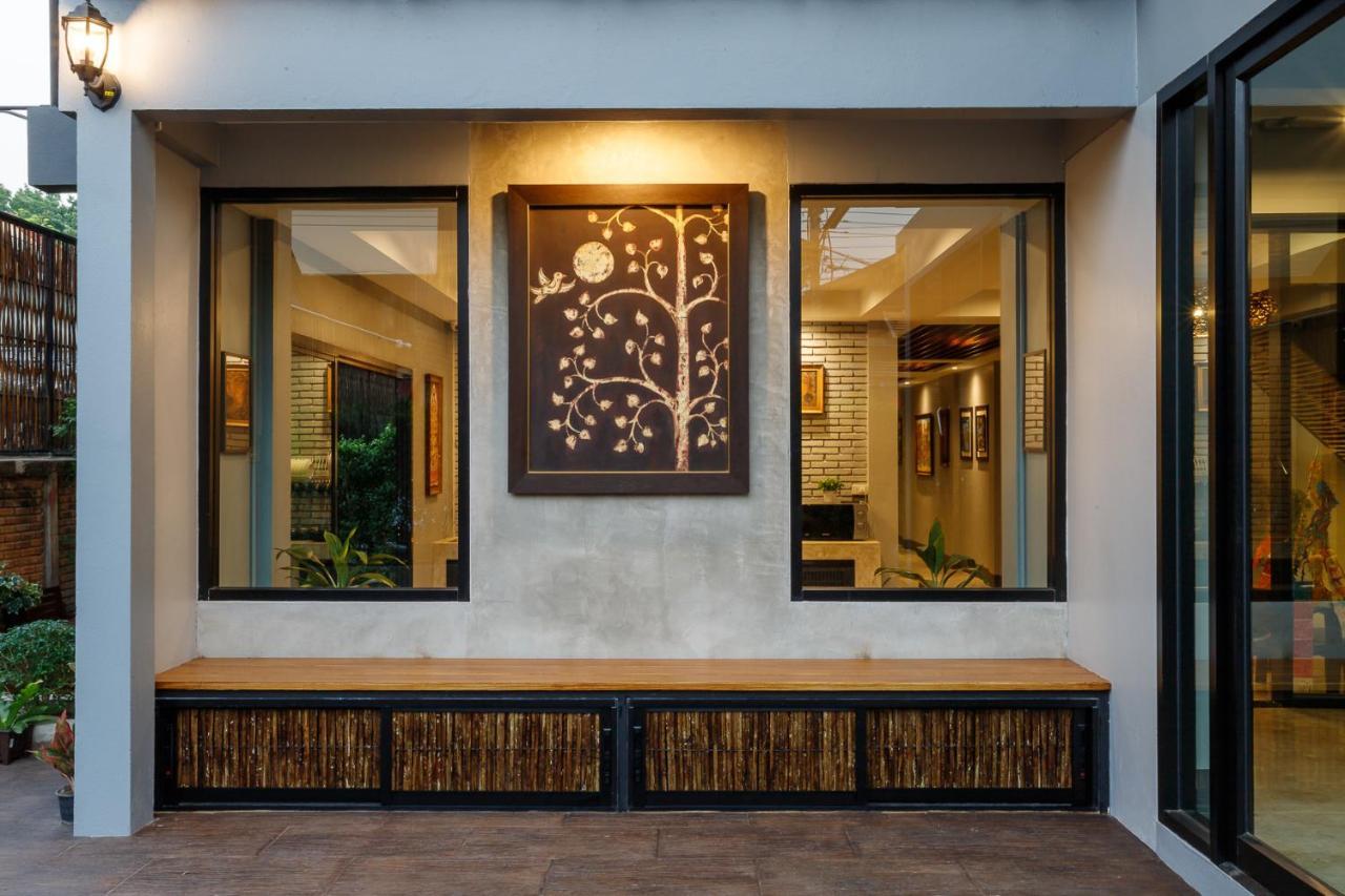 Hostel One Art And Gallery Чиангмай Екстериор снимка