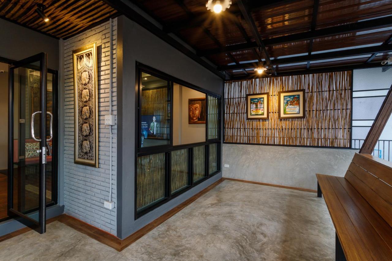 Hostel One Art And Gallery Чиангмай Екстериор снимка