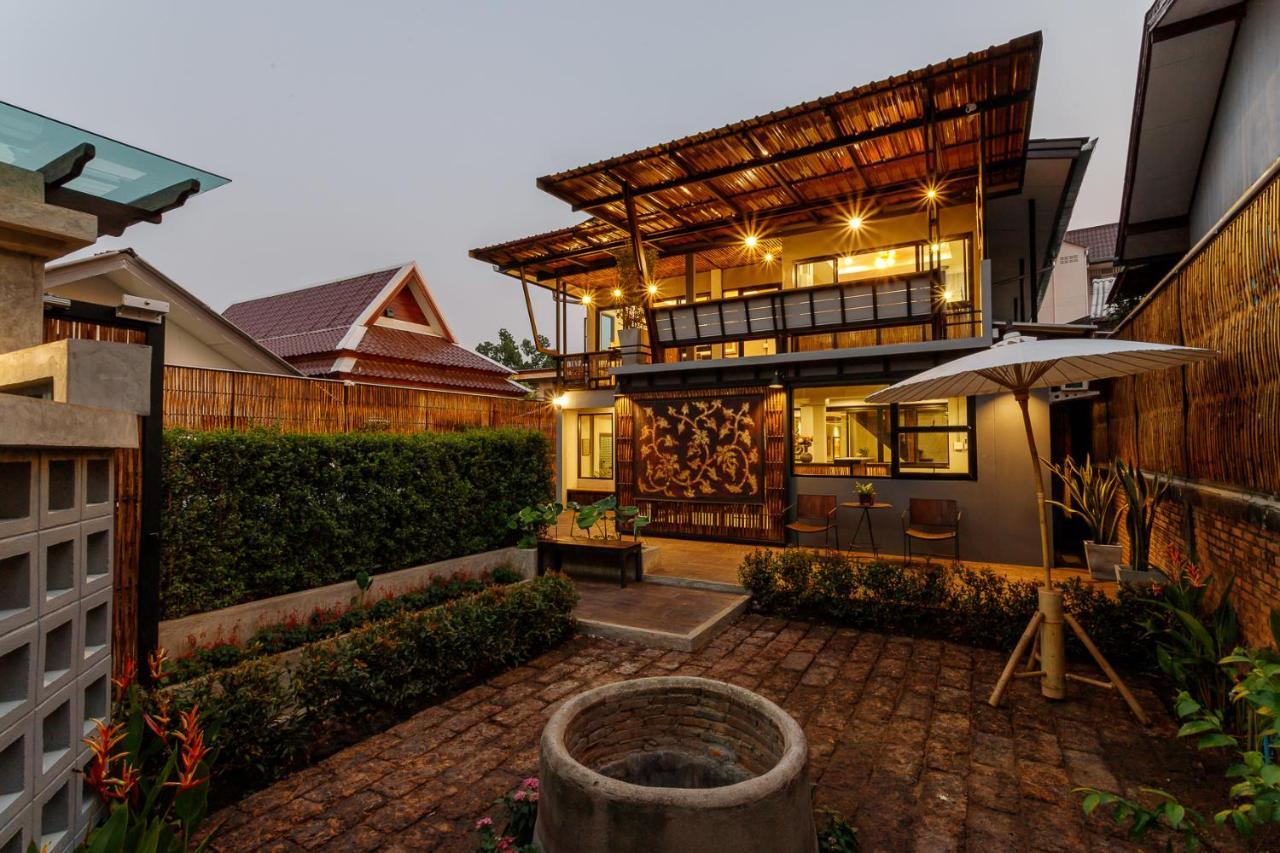 Hostel One Art And Gallery Чиангмай Екстериор снимка