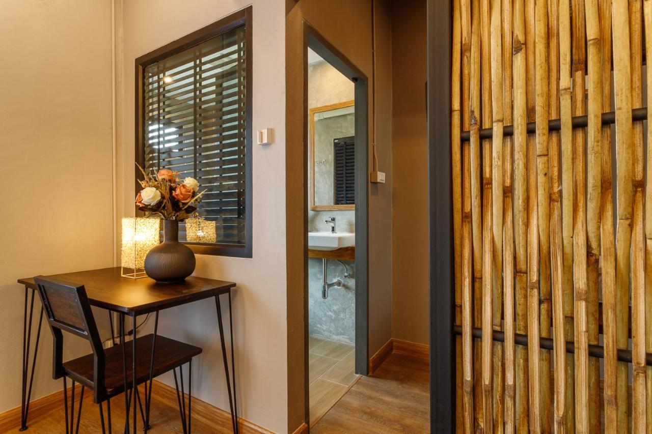 Hostel One Art And Gallery Чиангмай Екстериор снимка