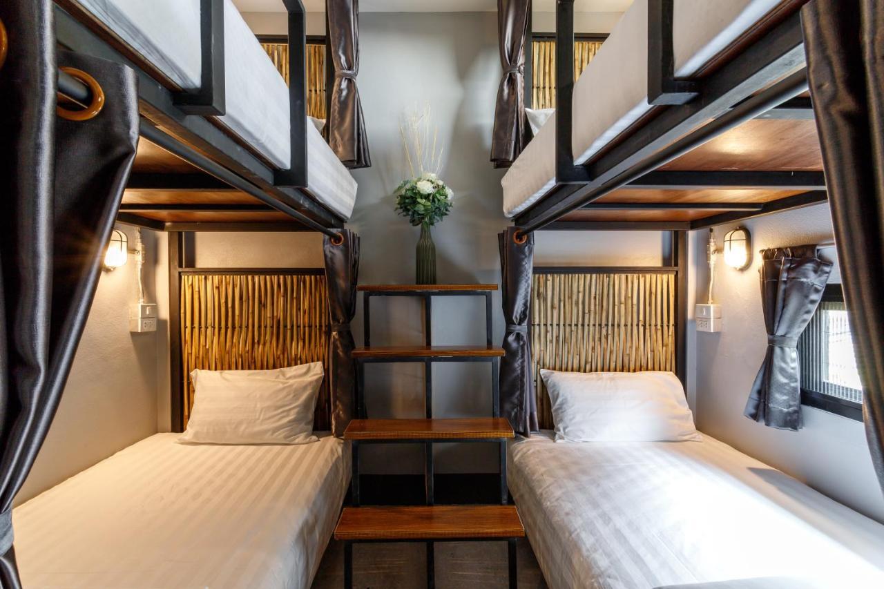 Hostel One Art And Gallery Чиангмай Екстериор снимка