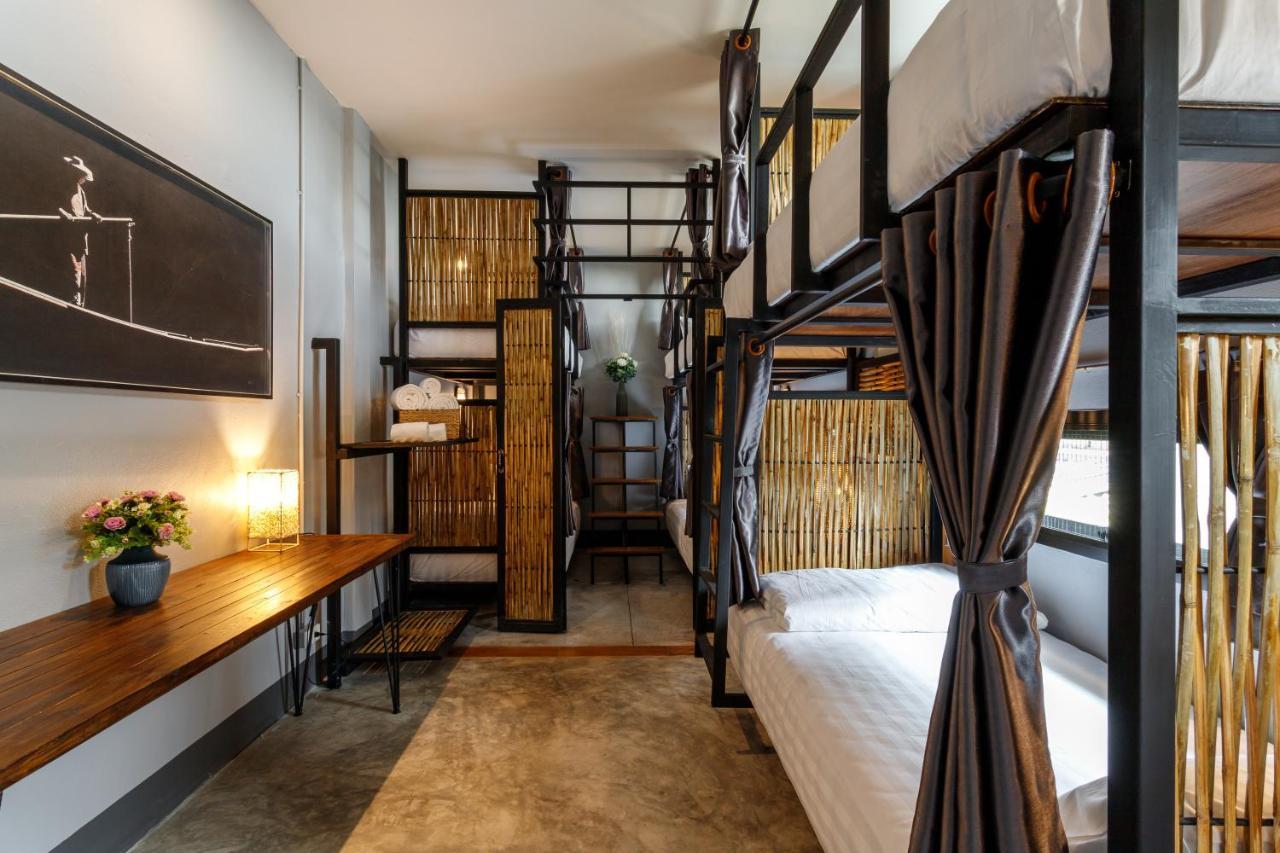 Hostel One Art And Gallery Чиангмай Екстериор снимка