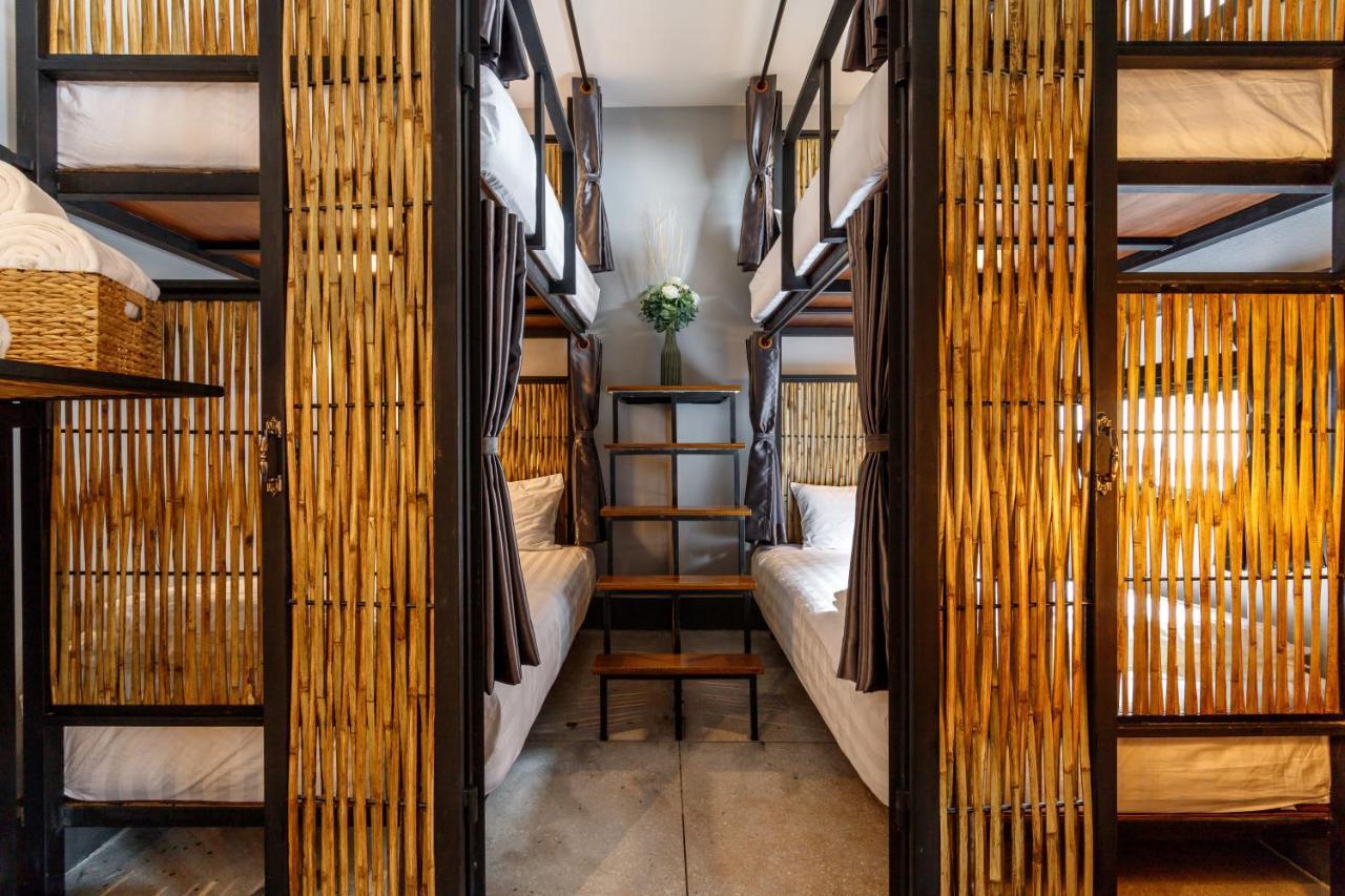 Hostel One Art And Gallery Чиангмай Екстериор снимка