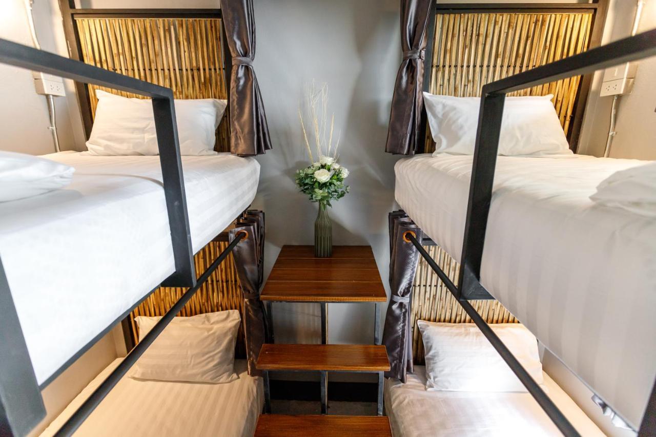 Hostel One Art And Gallery Чиангмай Екстериор снимка