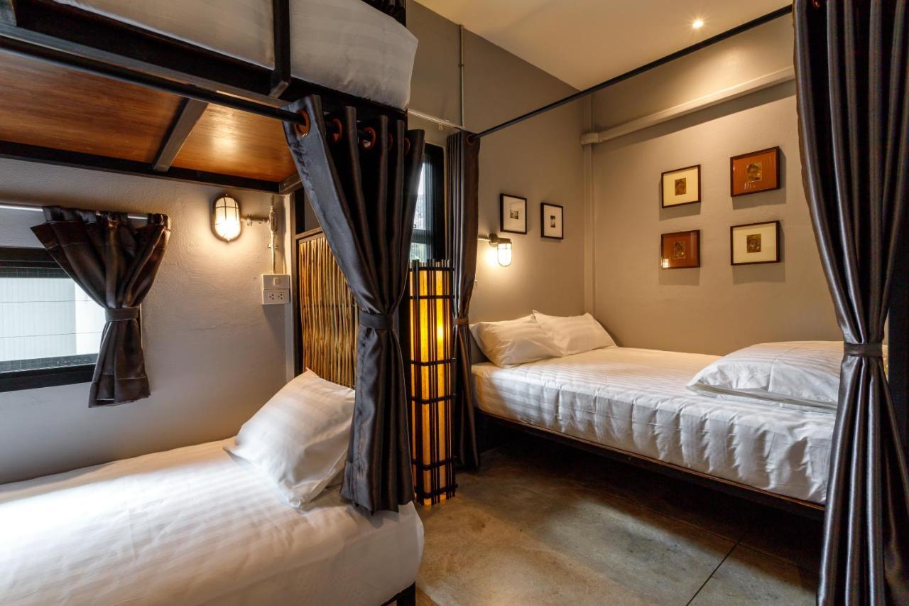Hostel One Art And Gallery Чиангмай Екстериор снимка