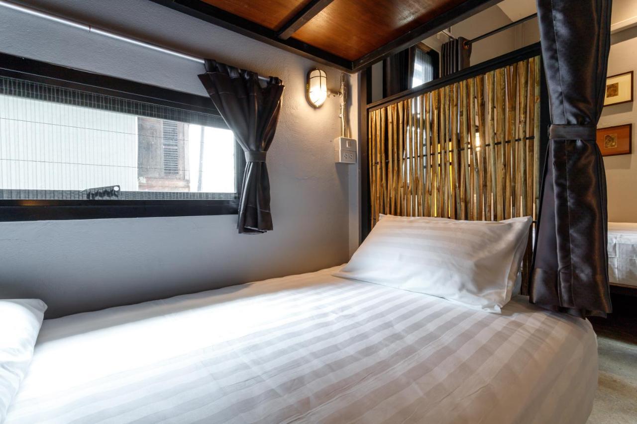 Hostel One Art And Gallery Чиангмай Екстериор снимка