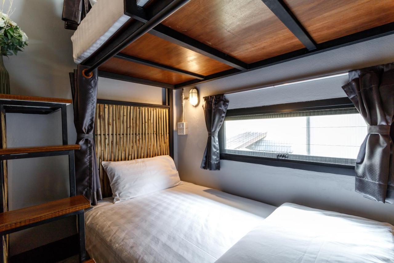 Hostel One Art And Gallery Чиангмай Екстериор снимка